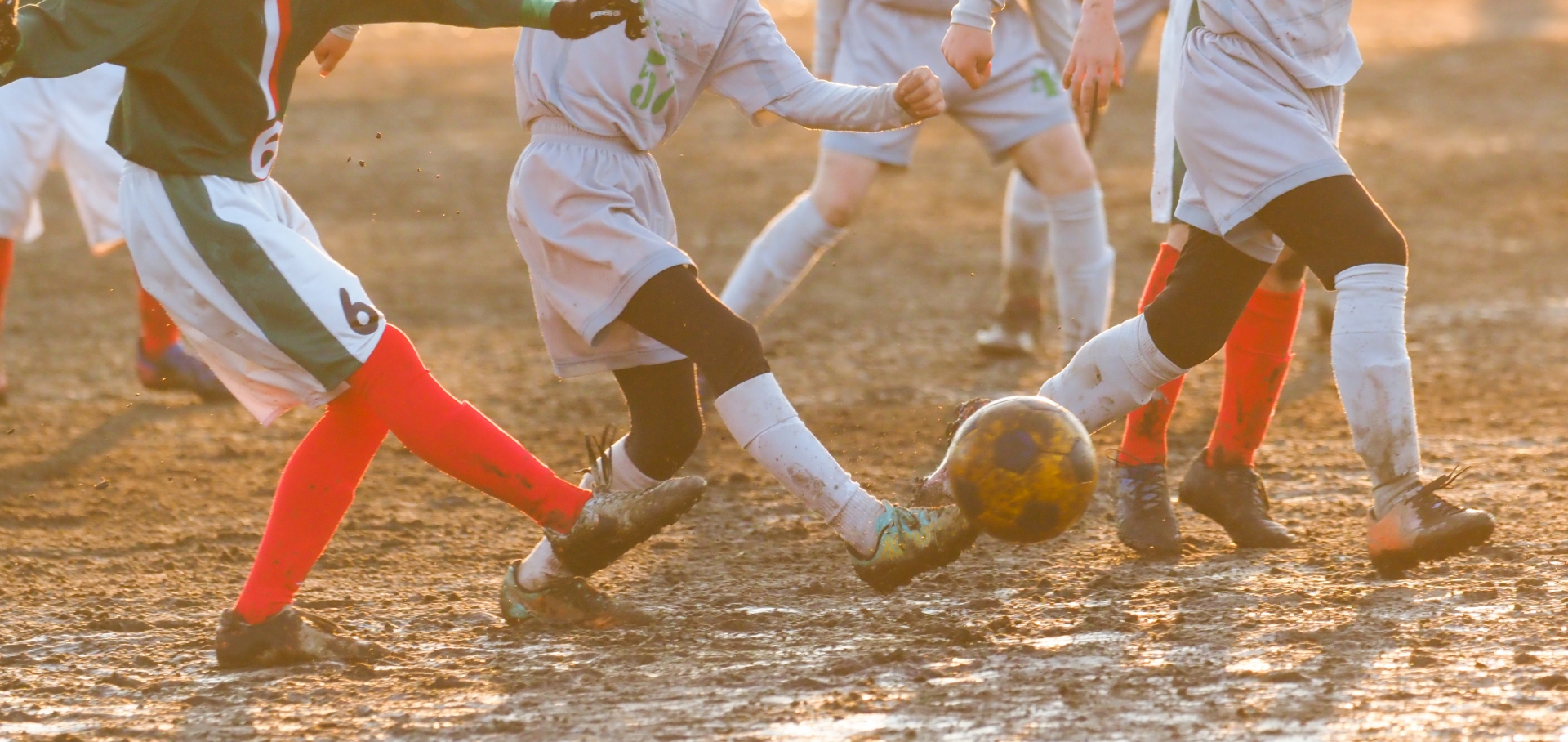 低学年にありがちな 団子サッカー は辞めさせるべき ジュニアサッカーの上達練習指導法