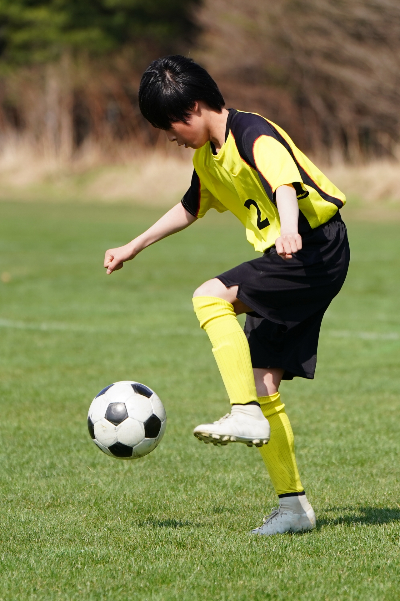 一人でできるトラップの練習方法とは ジュニアサッカーの上達練習指導法