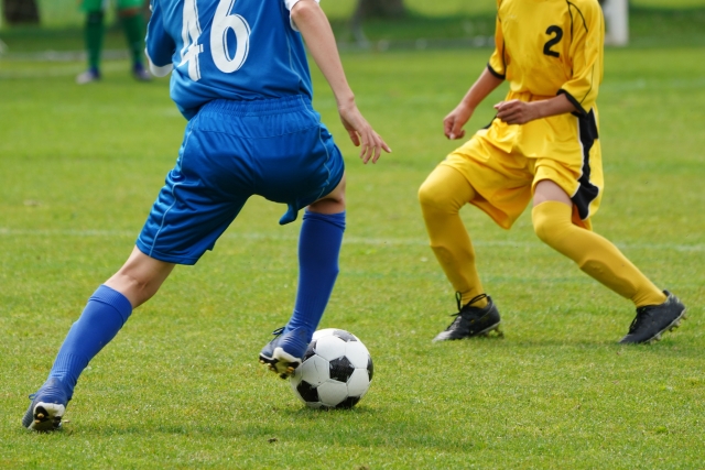 ジュニアサッカー 足元の技術を鍛えながら体づくりもできる練習方法とは ジュニアサッカーの上達練習指導法