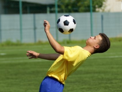 誰でも出来る 胸トラップ３つのコツ ジュニアサッカーの上達練習指導法
